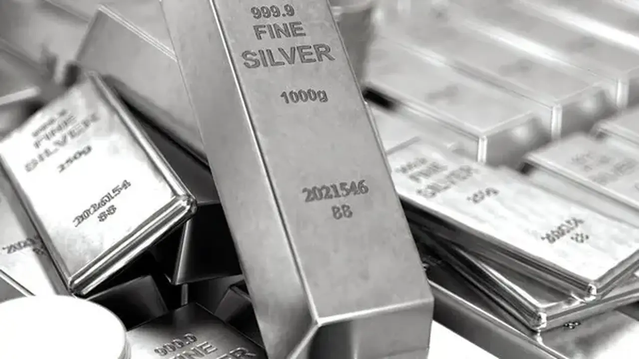 توقعات صادمة للفضة.. روبرت كيوساكي يتوقع وصول سعر الأوقية إلى 200 دولار